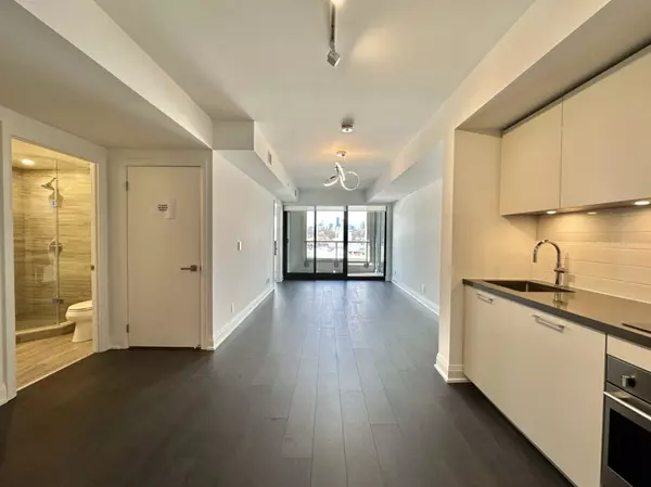 Toronto C11, ON M4G 0C9,33 Frederick Todd WAY #517