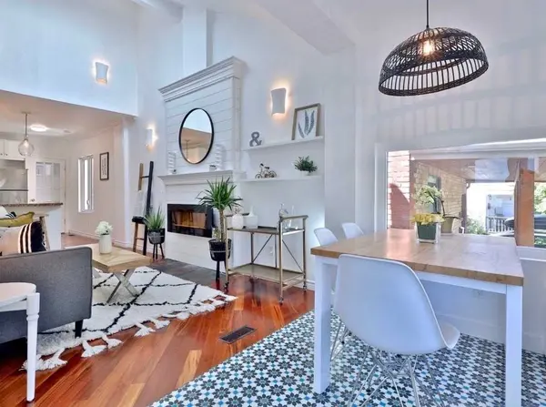 Toronto E02, ON M4C 4H2,20 Amroth AVE #Main