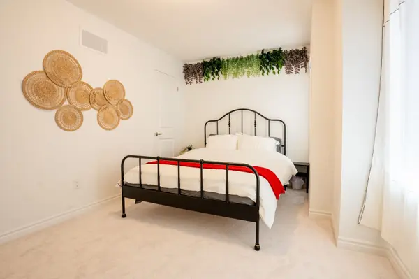 Oshawa, ON L1H 0A7,777 Eddystone PATH