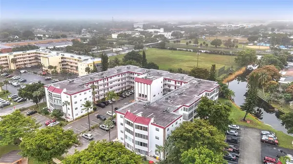 Lauderdale Lakes, FL 33319,4270 NW 40th St #208