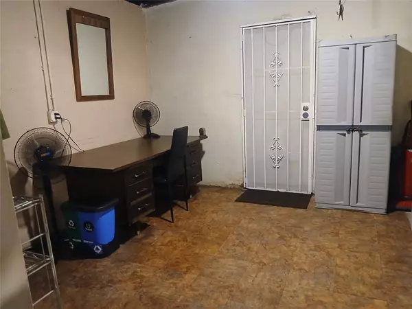 Plantation, FL 33317,Address not disclosed