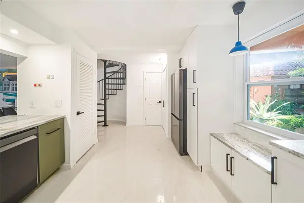 Fort Lauderdale, FL 33311,620 Tennis Club Dr #111