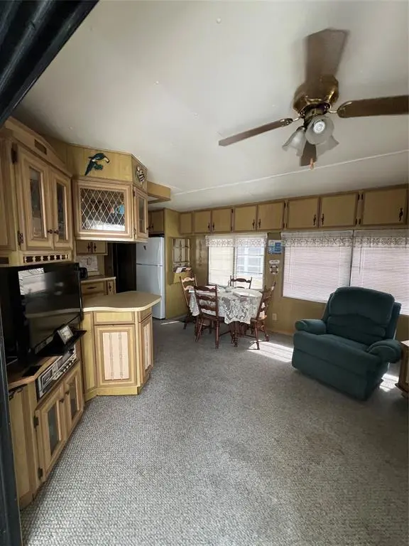 Okeechobee, FL 34974,10 Shell Rd