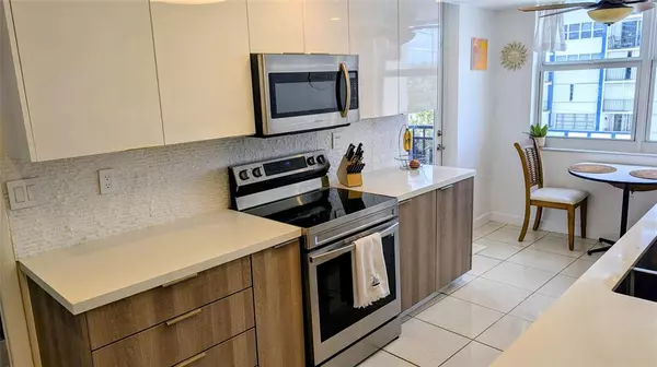 Hollywood, FL 33019,1501 S Ocean Dr #404