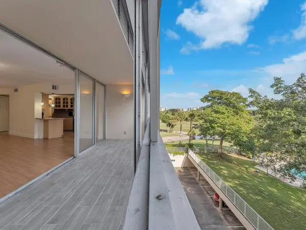 6901 Environ Blvd #4D, Lauderhill, FL 33319