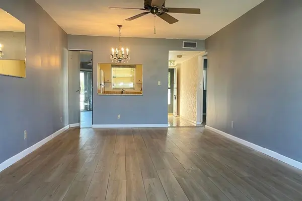 Boynton Beach, FL 33426,2101 W Woolbright Rd #J202