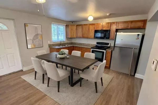 Hollywood, FL 33020,1935 Fletcher St A & B #B