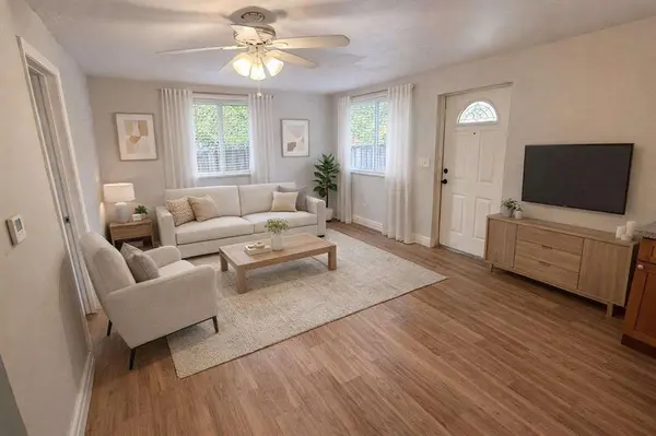 Hollywood, FL 33020,1935 Fletcher St A & B #B