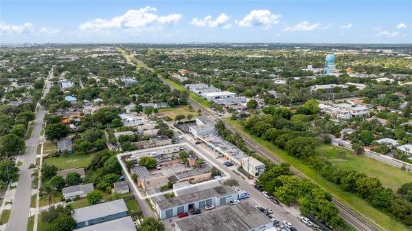 341 SE 2nd Ave, Delray Beach, FL 33483