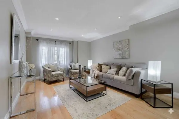 Mississauga, ON L5R 0B3,741 Maxman ST