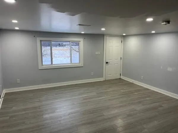 West Lincoln, ON L0R 2A0,6800 Sixteen RD