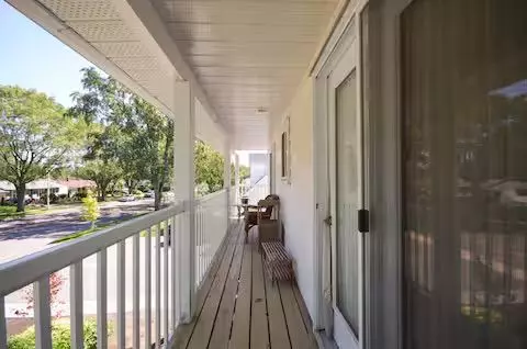 Beacon Hill North - South And Area, ON K1J 7N4,2389 Ogilvie RD E