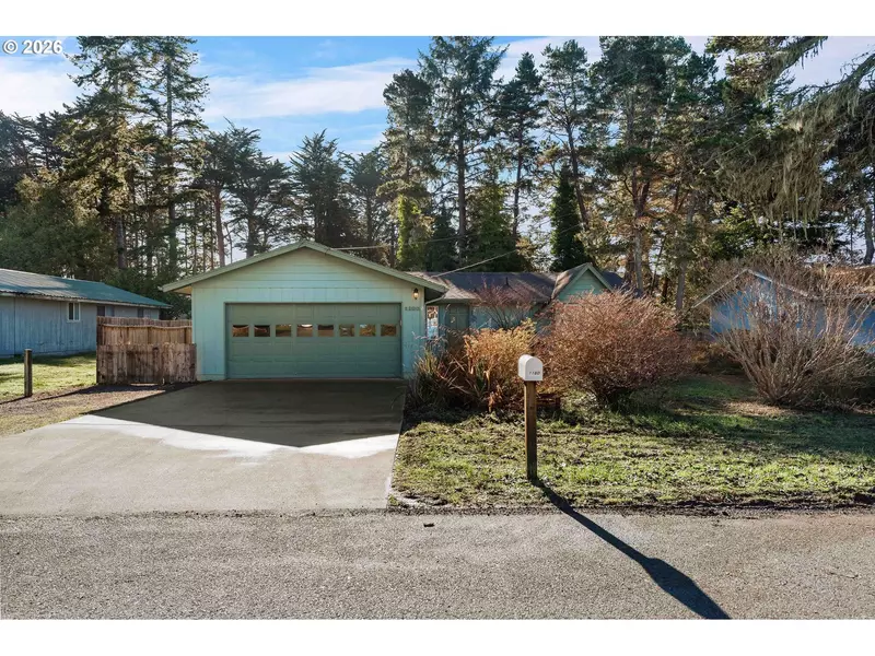 1160 DIVISION ST SE, Bandon, OR 97411