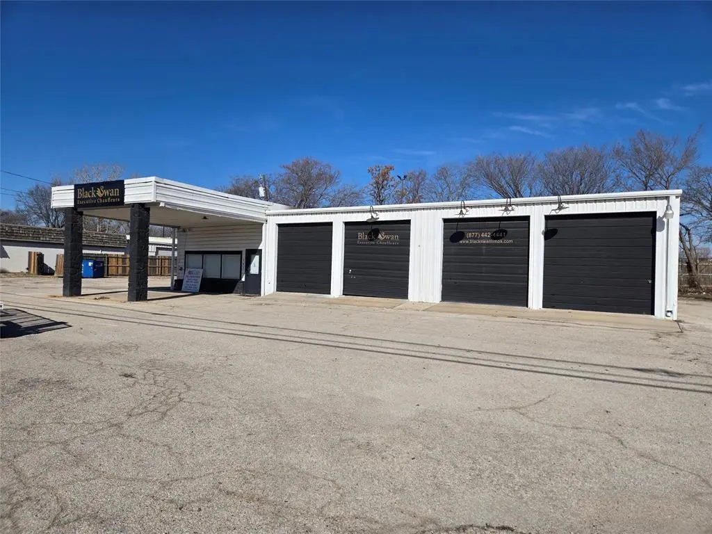 Grapevine, TX 76051,701 E Dallas Road