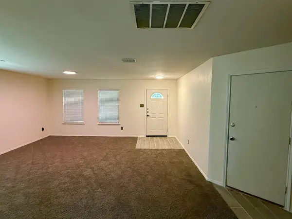 Arlington, TX 76002,8105 York Beach Place