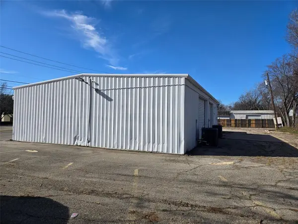 Grapevine, TX 76051,701 E Dallas Road