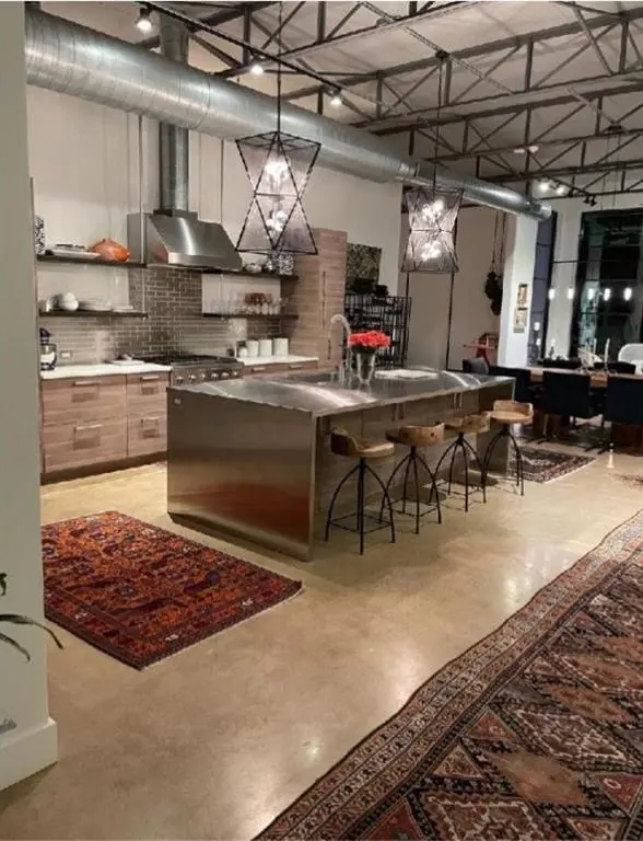 Dallas, TX 75207,2323 Farrington Street