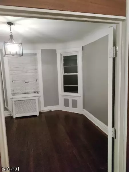 East Orange City, NJ 07017,45 N 17Th St