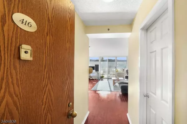 Little Falls Twp., NJ 07424,300 Main St #416