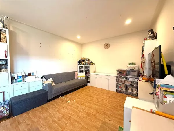 Queens, NY 11375,6837 108th ST #5H