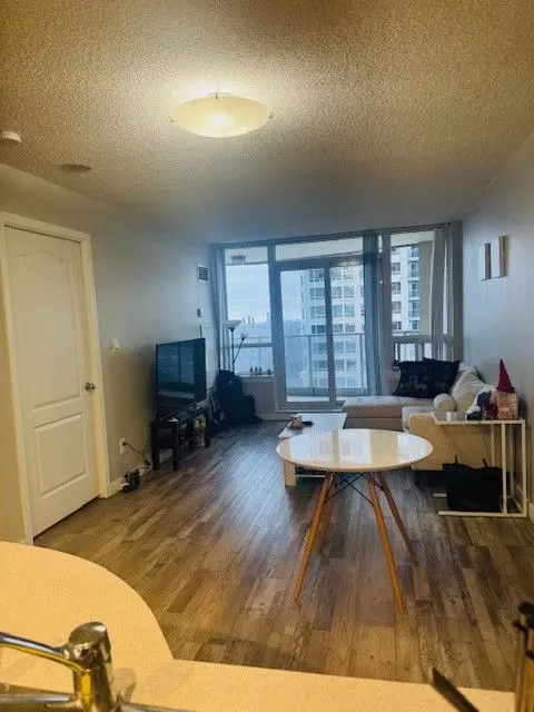 2 REAN DR #1210, Toronto C15, ON M2K 3B8