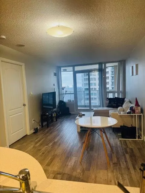 Toronto C15, ON M2K 3B8,2 REAN DR #1210