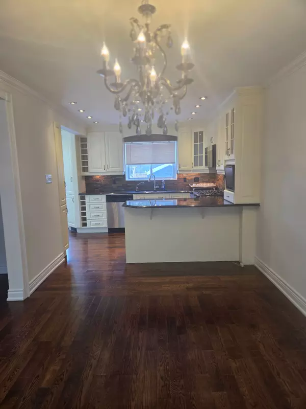 Ajax, ON L1S 6L2,32 Randall DR