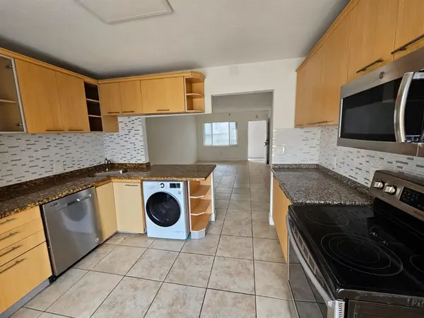 Miami, FL 33137,677 NE 24th St #601