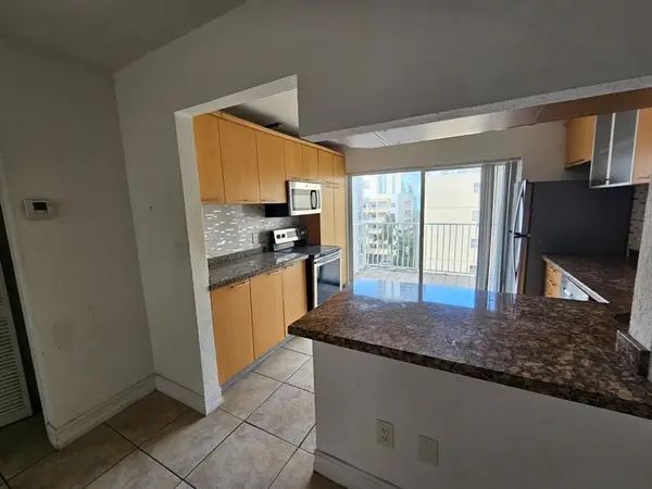 Miami, FL 33137,677 NE 24th St #601