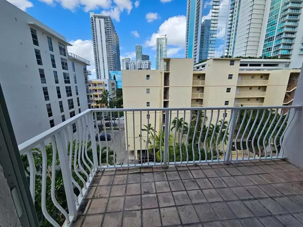 Miami, FL 33137,677 NE 24th St #601