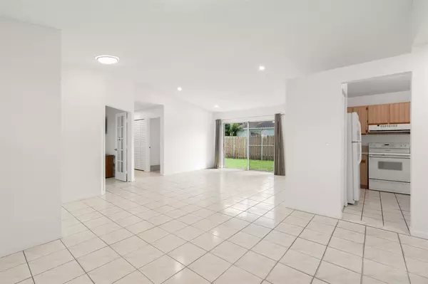 Davie, FL 33325,14680 N Beckley Sq