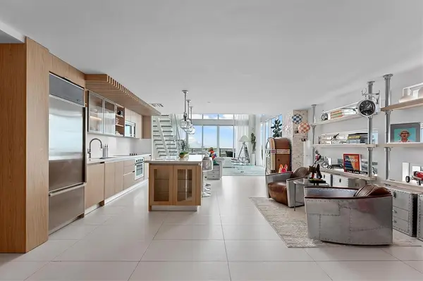 Miami, FL 33132,1040 Biscayne Blvd #2101