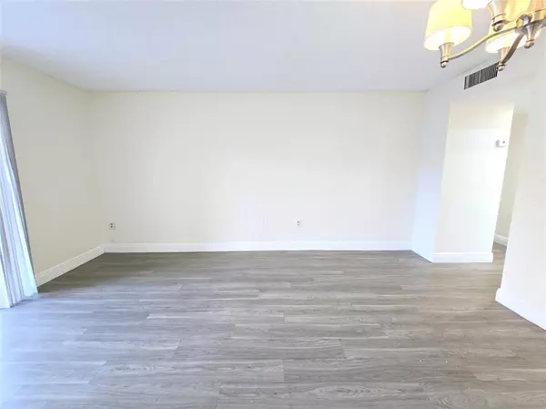 Deerfield Beach, FL 33064,4334 NW 9th Ave #7-1C