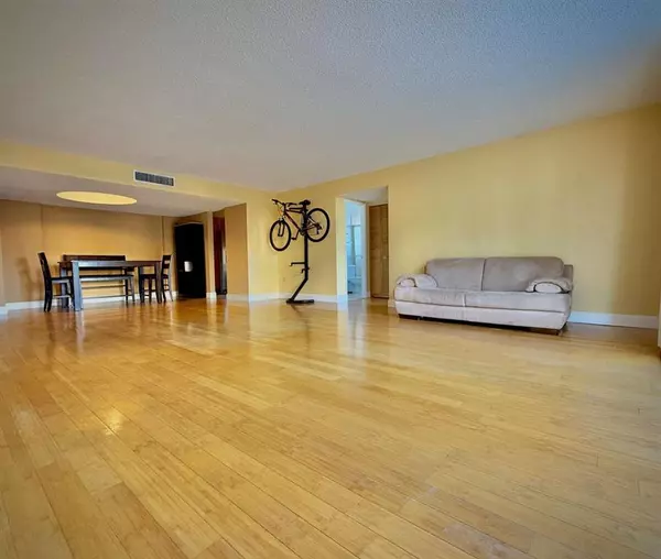 Aventura, FL 33160,2801 NE 183rd St #202W