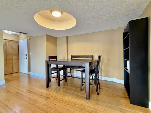 Aventura, FL 33160,2801 NE 183rd St #202W