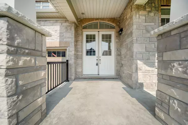 Innisfil, ON L9S 0P8,1629 Corsal CT