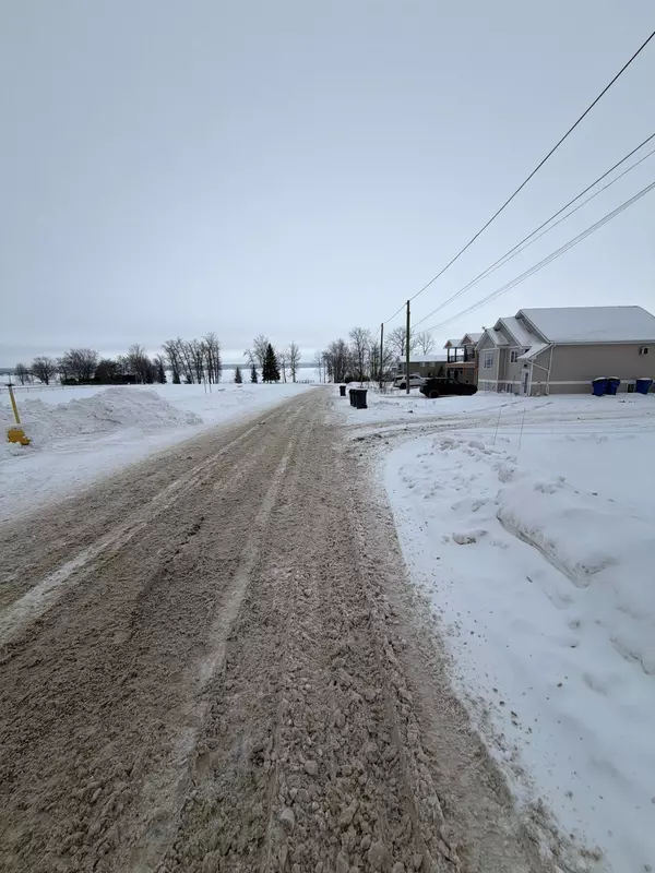 Temiskaming Shores, ON P0J 1P0,22 Beach BLVD