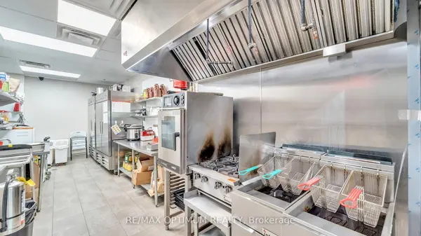 Oakville, ON L6H 0E9,2525 Prince Michael DR #B3