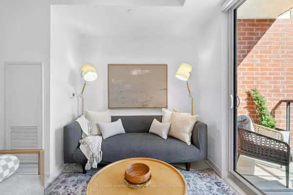 Toronto W01, ON M3H 3N2,57 Brock AVE #215