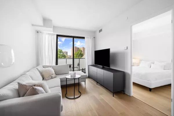 Toronto W01, ON M6R 0A6,430 Roncesvalles AVE #610