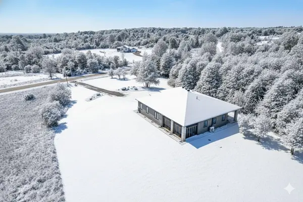 Lanark Highlands, ON K0G 1K0,456 Pine Grove RD