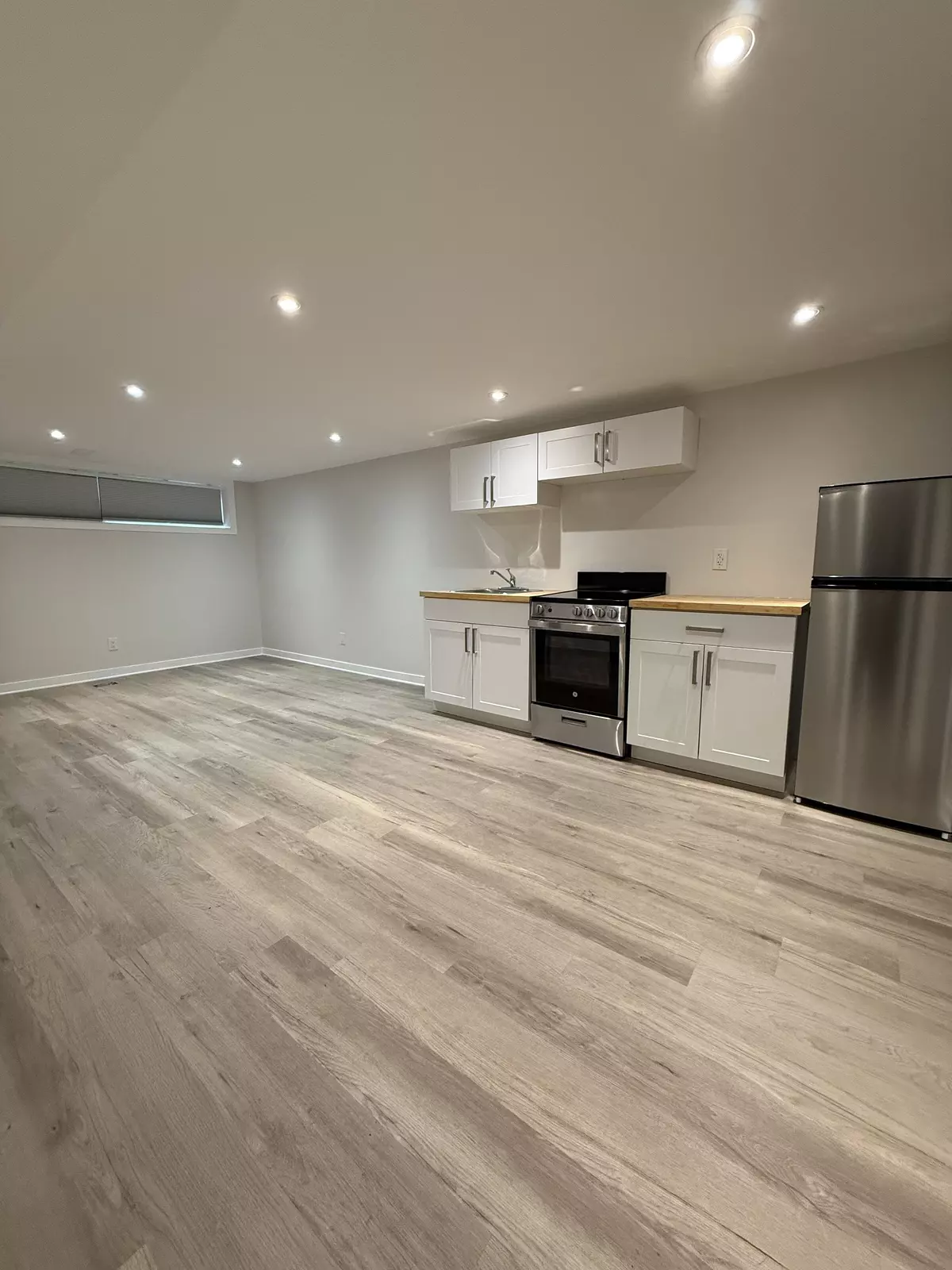 Toronto W05, ON M9L 2E1,130 Duncanwoods DR #Bsmt