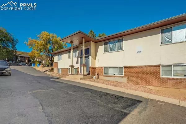 Colorado Springs, CO 80907,2921 Straus LN