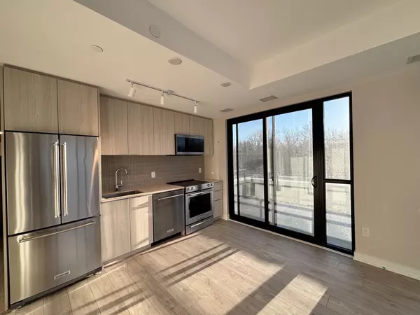 Milton, ON L9E 1M4,750 Whitlock AVE #302