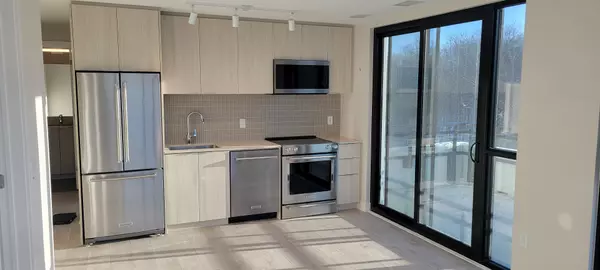 Milton, ON L9E 1M4,750 Whitlock AVE #302