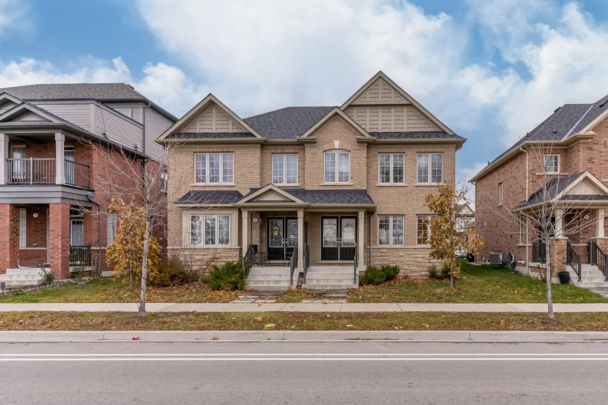 Oshawa, ON L1L 0G9,166 Britannia AVE