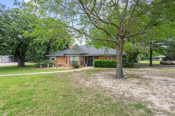 Farmersville, TX 75442,2124 Fm 36 N