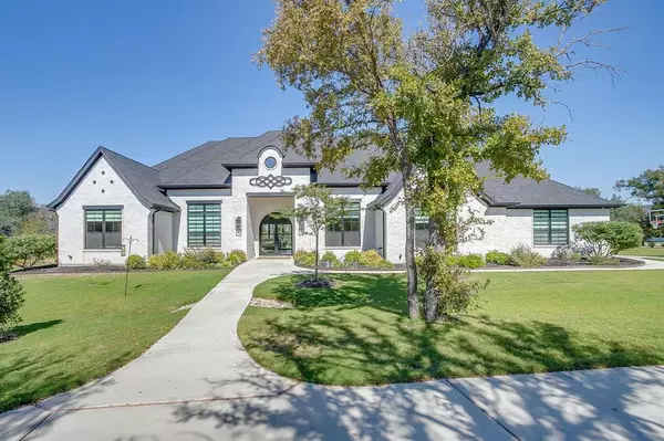 104 Woodview Creek Trail, Fort Worth, TX 76108