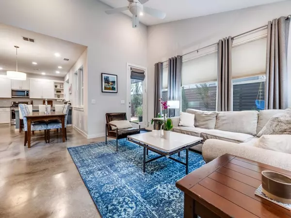 Dallas, TX 75218,1052 Gallivant Lane