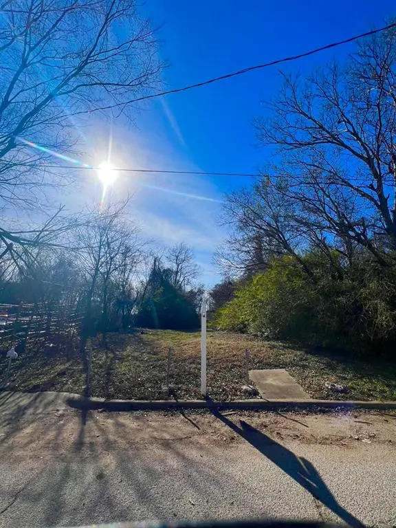 Dallas, TX 75223,1529 Fleetwood Street